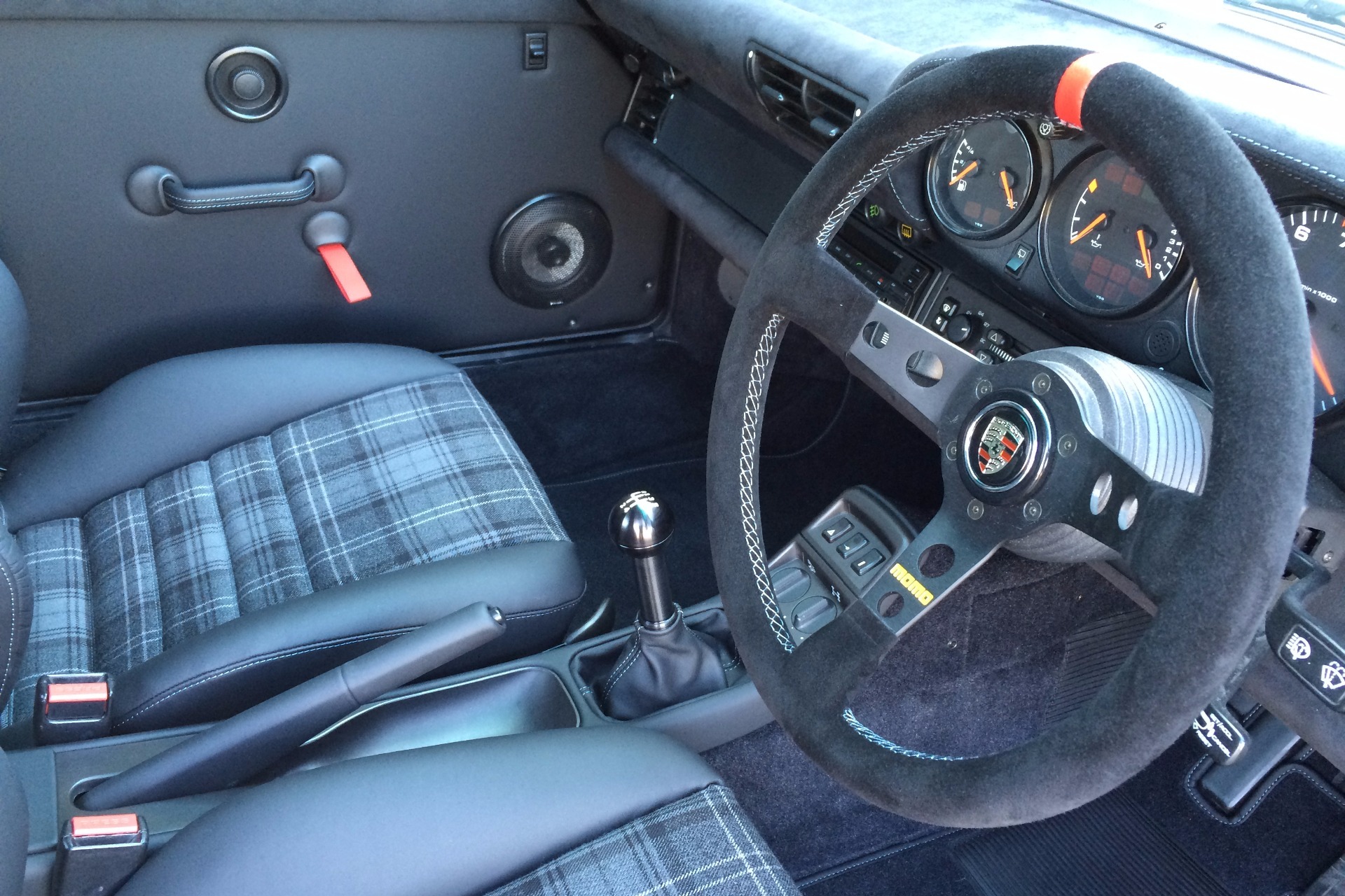 Porsche 964 interior by SF Cartrim